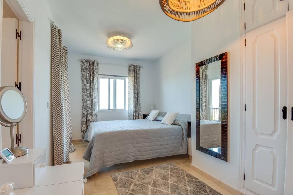 Beachfront Townhouse Estepona Exteriér fotografie