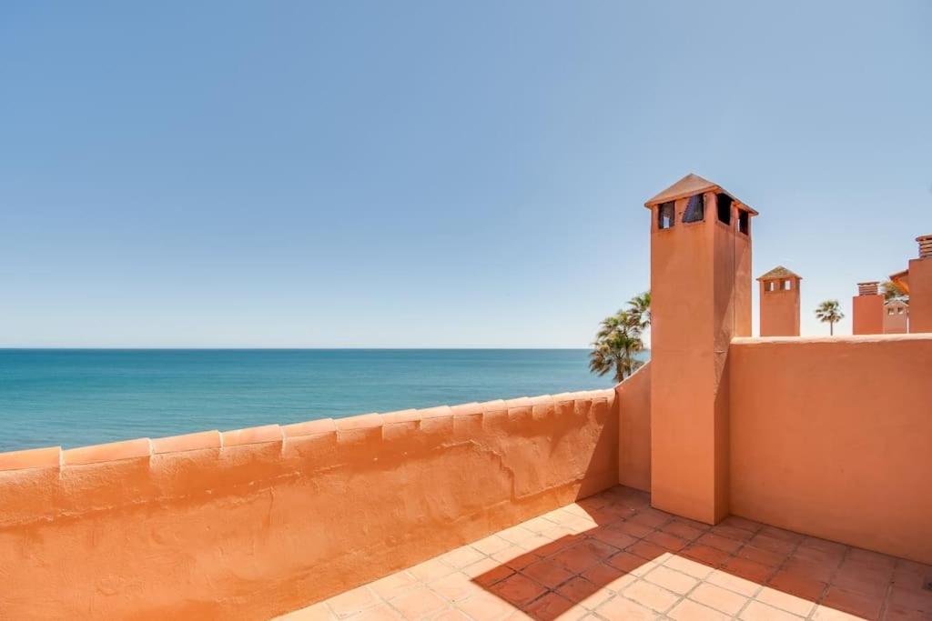 Beachfront Townhouse Estepona Exteriér fotografie