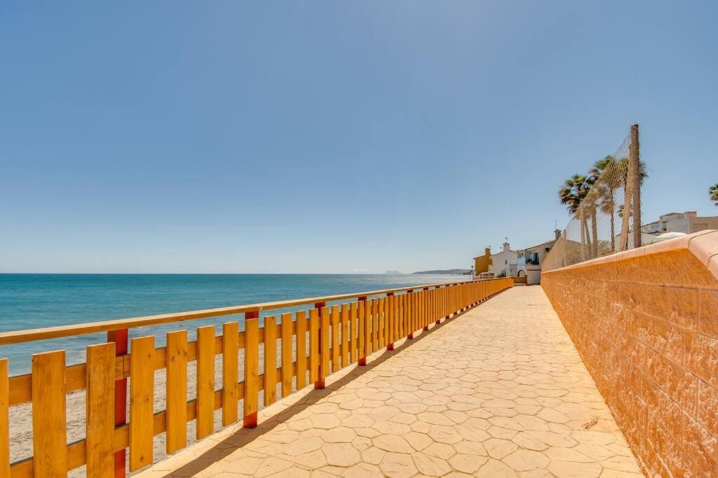 Beachfront Townhouse Estepona Exteriér fotografie