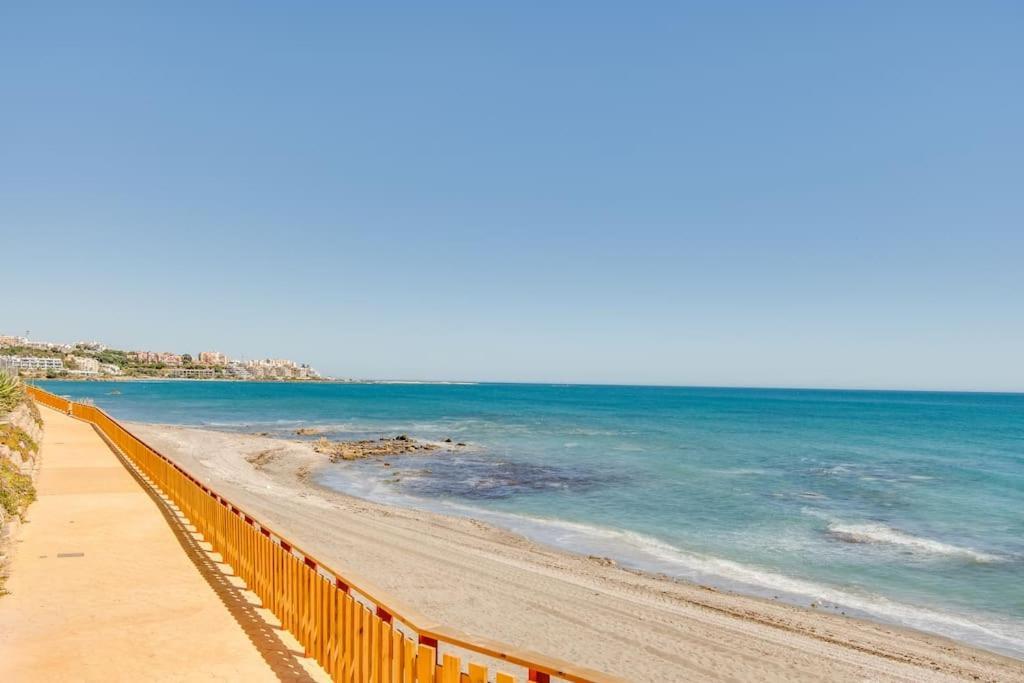 Beachfront Townhouse Estepona Exteriér fotografie