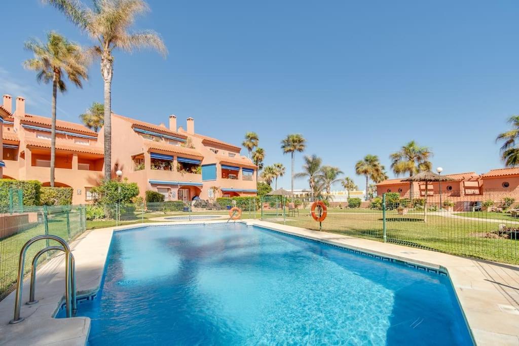 Beachfront Townhouse Estepona Exteriér fotografie